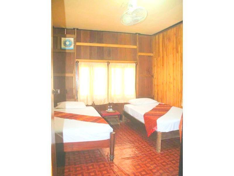 Lpq Backpackers Hostelルアンパバーン エクステリア 写真