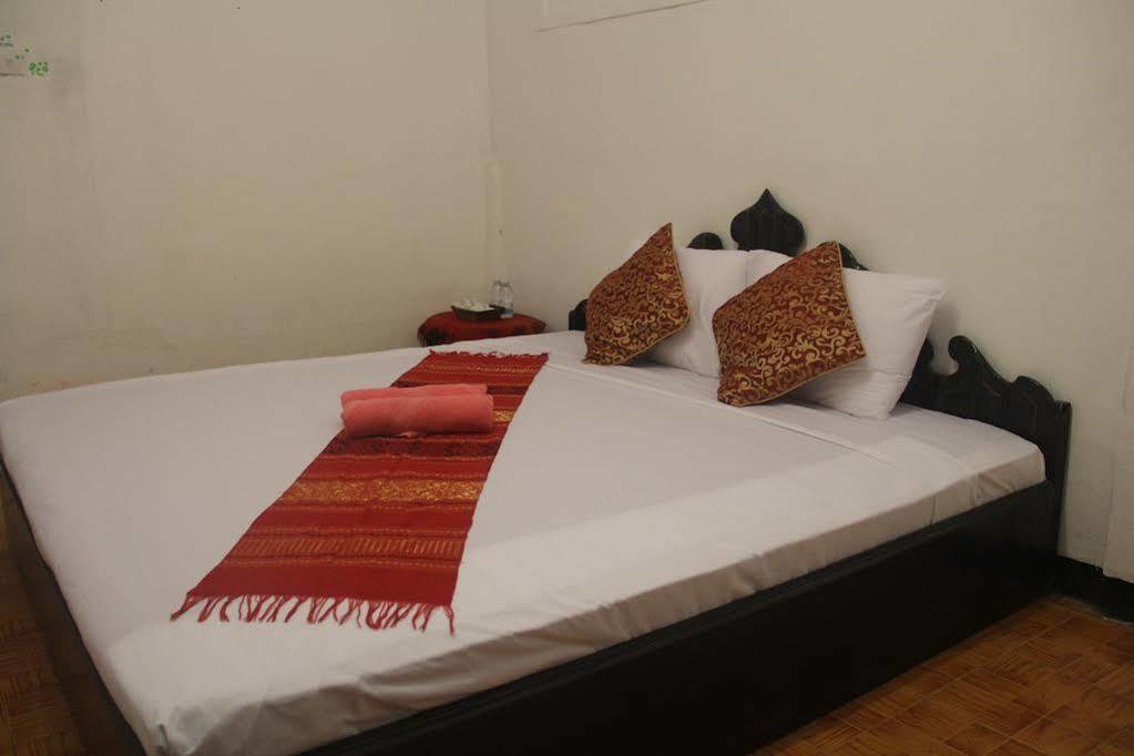 Lpq Backpackers Hostelルアンパバーン エクステリア 写真