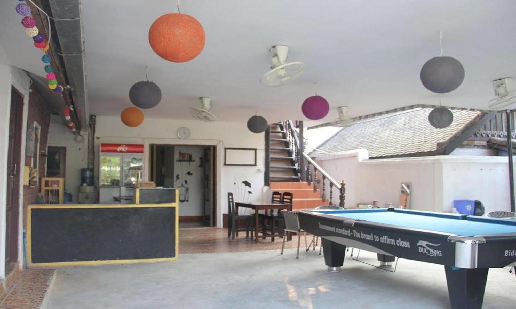 Lpq Backpackers Hostelルアンパバーン エクステリア 写真